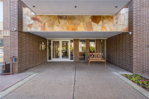 Photo for 301 S.Home 407