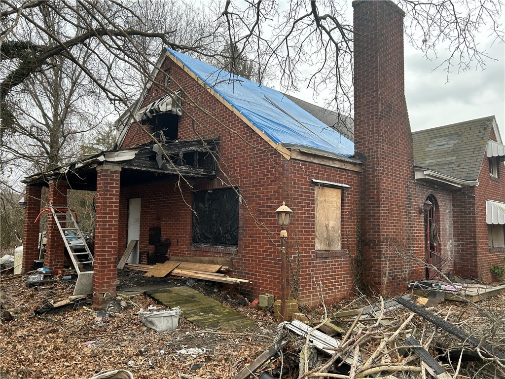 1832 S Eighty Eight Road