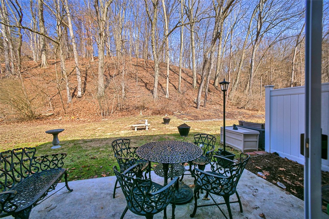 129 Commons Drive Dr, Oakmont, Pennsylvania image 5