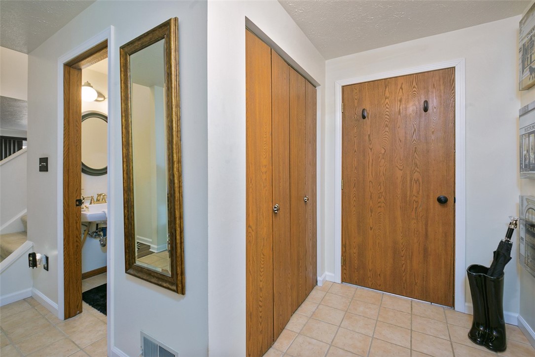 129 Commons Drive Dr, Oakmont, Pennsylvania image 9
