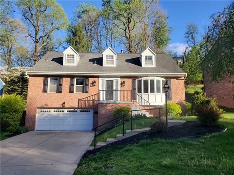Photo of 215 Black Oak Dr, Pittsburgh, PA 15220 (MLS # 1749510)