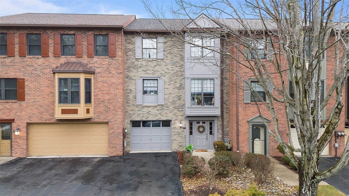 417 Glendale Court, Monroeville, Pennsylvania image 1