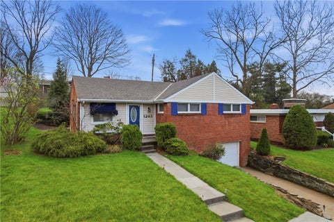 Photo of 1243 Lakemont Dr, Pittsburgh, PA 15243 (MLS # 1762543)