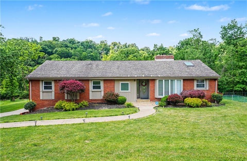 Homes For Sale - 3466 Ridgewood Dr<br/> Churchill Boro, PA 15235