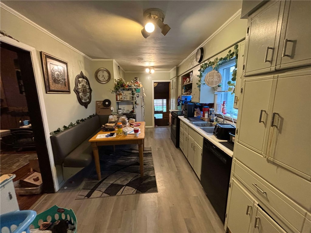 319 Cedar Ave Ave, Sharon, Pennsylvania image 5