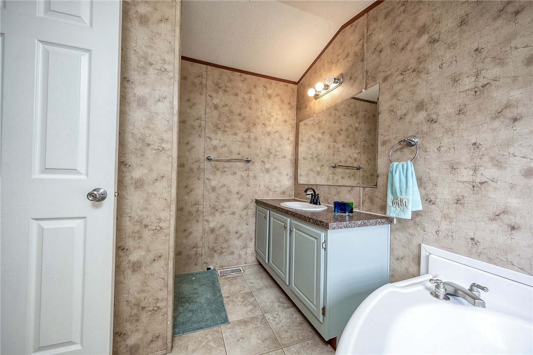 Cranberry Twp, Pennsylvania 16066, United States, 3 Bedrooms Bedrooms, ,2 BathroomsBathrooms,Residential,Active,104182