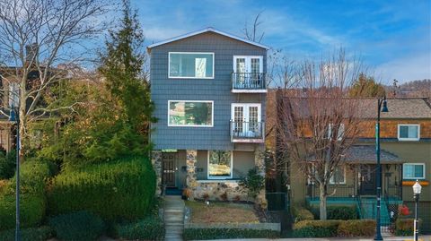 Photo of 237 Grandview Ave, Pittsburgh, PA 15211 (MLS # 1731624)