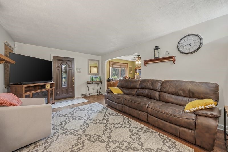 121 Woodland Drive