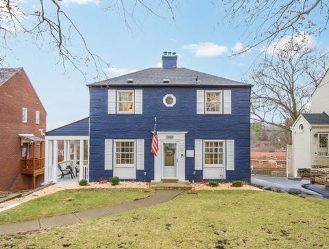 Photo of 1050 Firwood Dr, Pittsburgh, PA 15243 (MLS # 1736062)