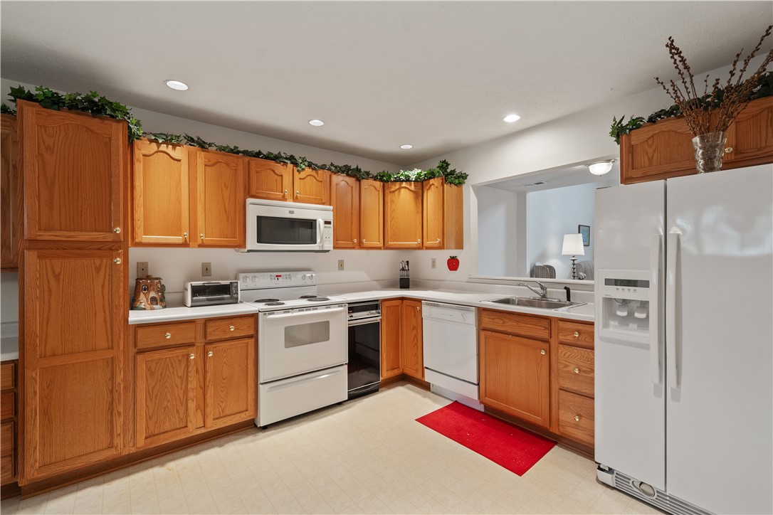 South Fayette, Pennsylvania 15017, United States, 3 Bedrooms Bedrooms, ,3 BathroomsBathrooms,Residential,Contingent,99741