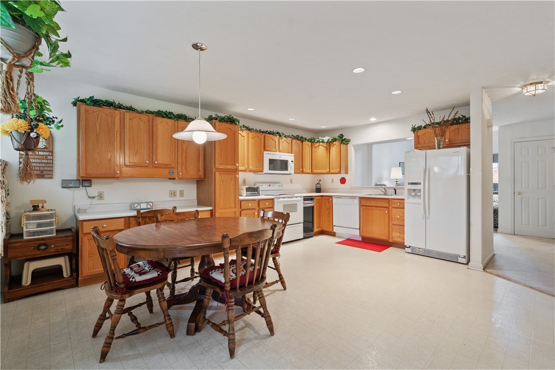 South Fayette, Pennsylvania 15017, United States, 3 Bedrooms Bedrooms, ,3 BathroomsBathrooms,Residential,Contingent,99741