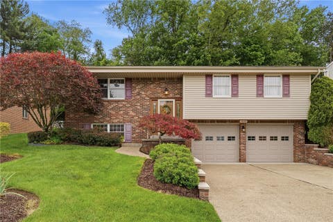 Homes For Sale - 1409 Royal Park Blvd Blvd<br/> South Park, PA 15129