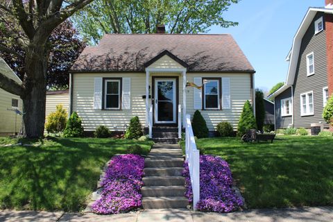 Photo of 919 Columbia Avenue, Grove City, PA 16127 (MLS # 1751991)