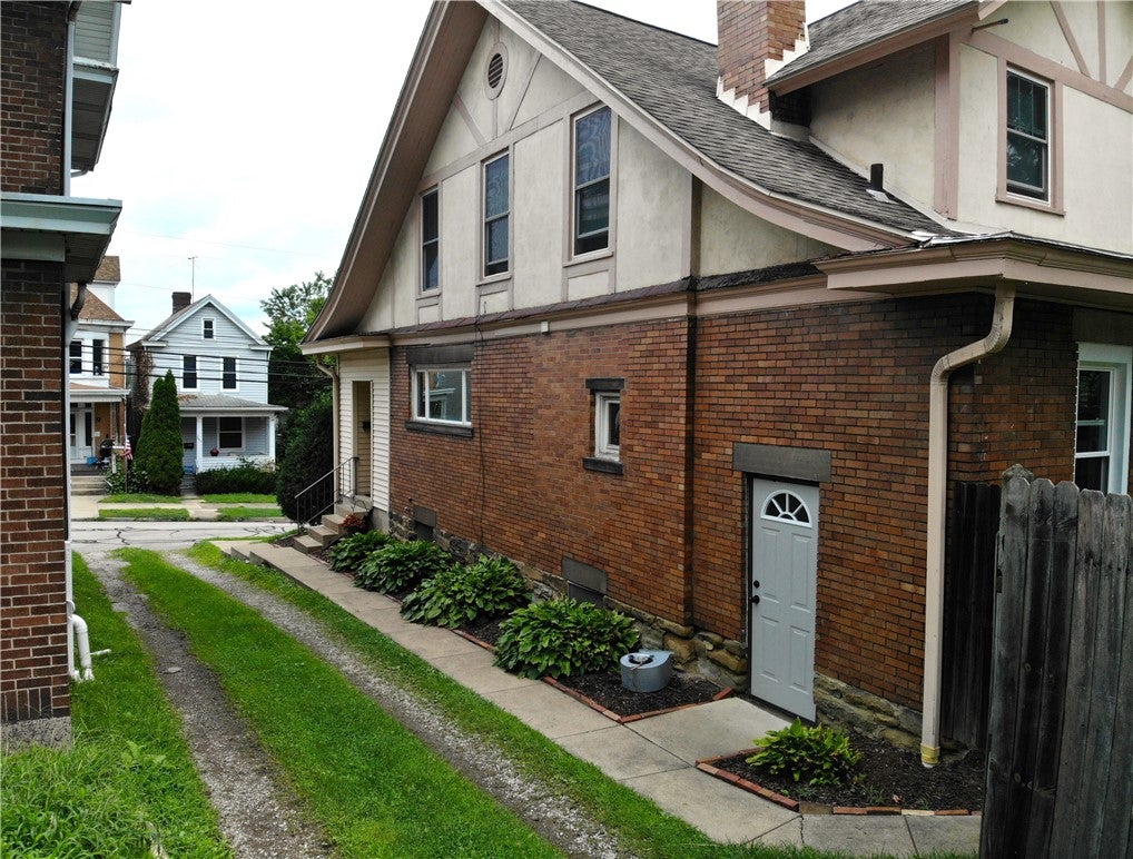 304 N 2nd St