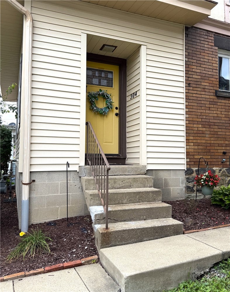 304 N 2nd St