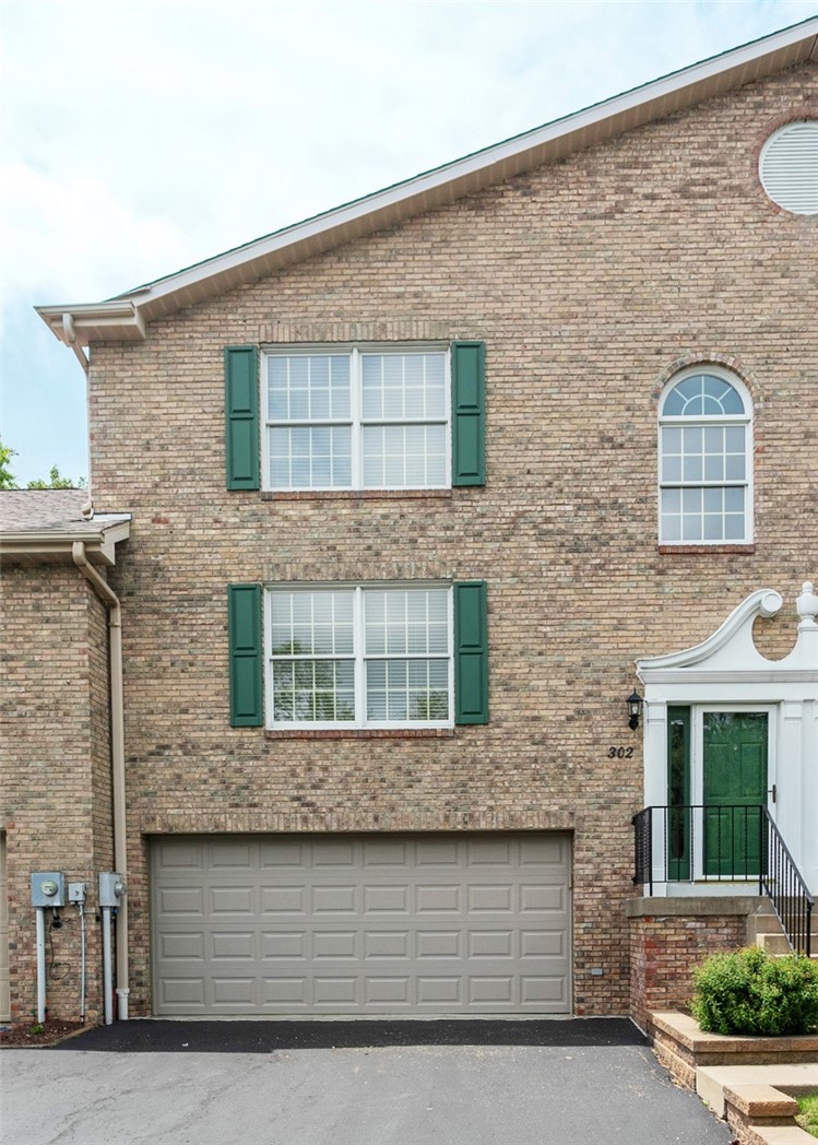 302 Apple Blossom Ct