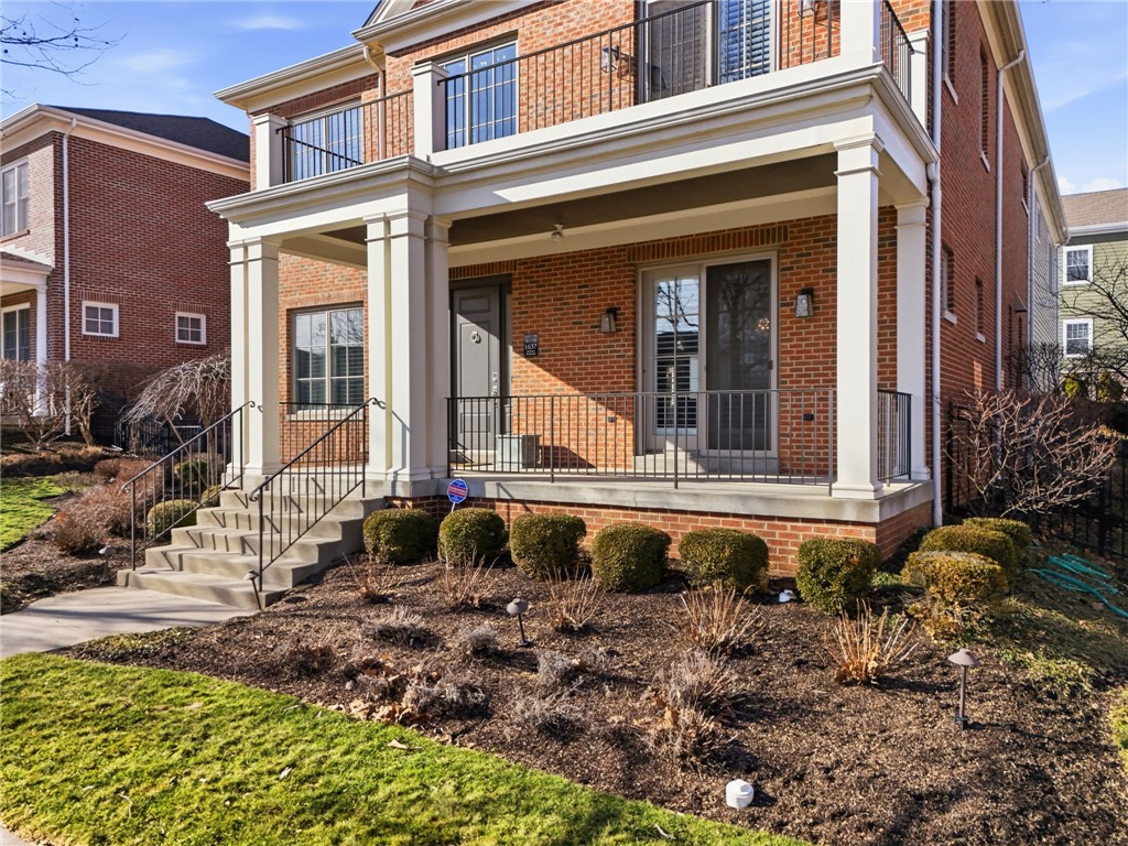 1637 Parkview Boulevard