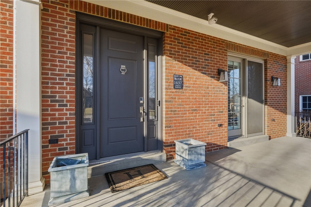 1637 Parkview Boulevard