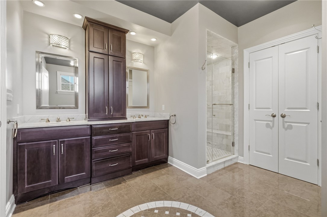 Pittsburgh, Pennsylvania, 15217, United States, 6 Bedrooms Bedrooms, ,6 BathroomsBathrooms,Residential,Active,2023359