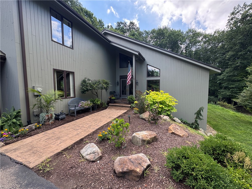 White Twp, Pennsylvania 15701, United States, 4 Bedrooms Bedrooms, ,4 BathroomsBathrooms,Residential,Active,219661