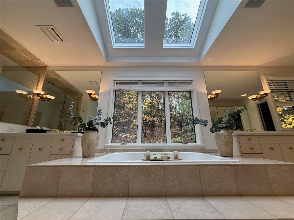 White Twp, Pennsylvania 15701, United States, 4 Bedrooms Bedrooms, ,4 BathroomsBathrooms,Residential,Active,219661