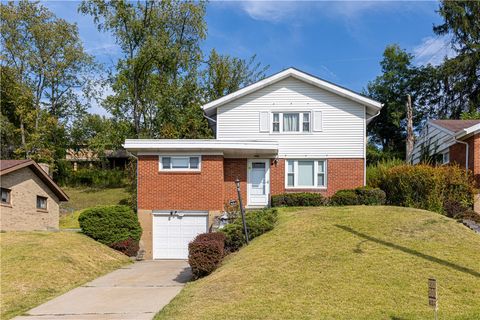 Photo of 235 Cherrydell Dr, Pittsburgh, PA 15220 (MLS # 1732502)