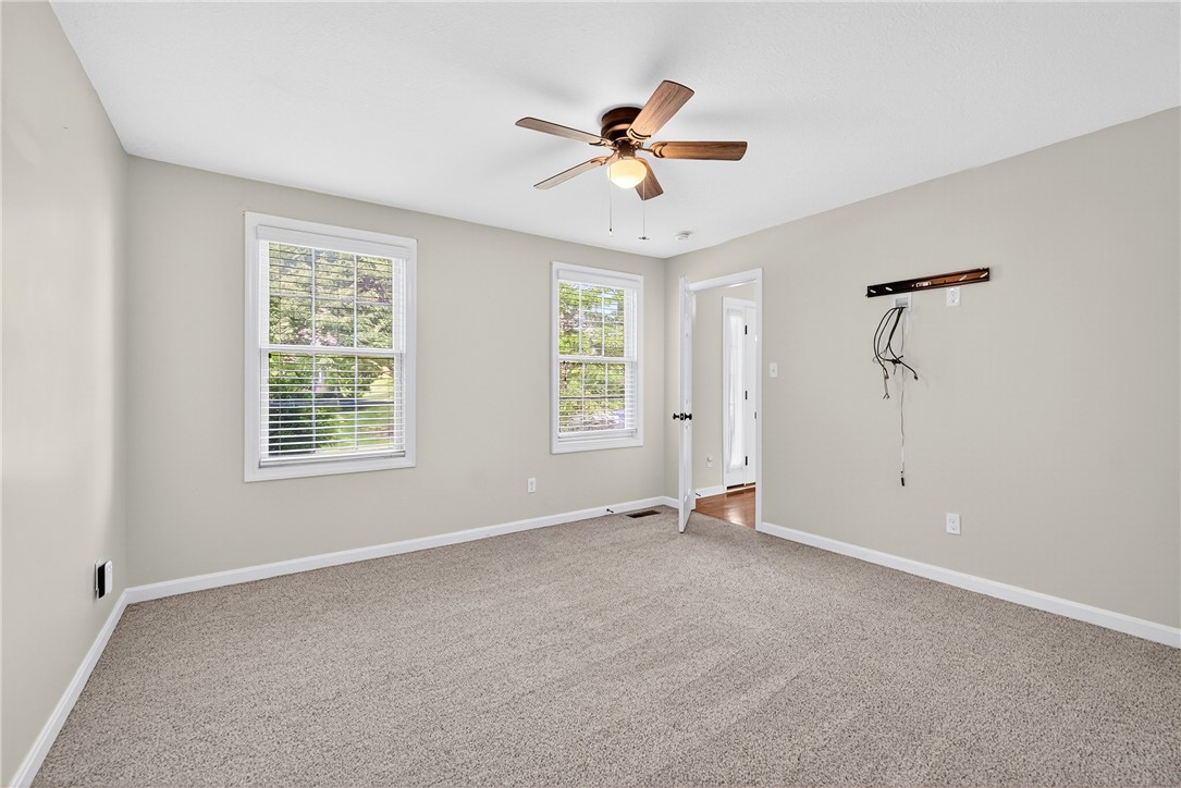 South Strabane, Pennsylvania 15301, United States, 4 Bedrooms Bedrooms, ,3 BathroomsBathrooms,Residential,Contingent,160910