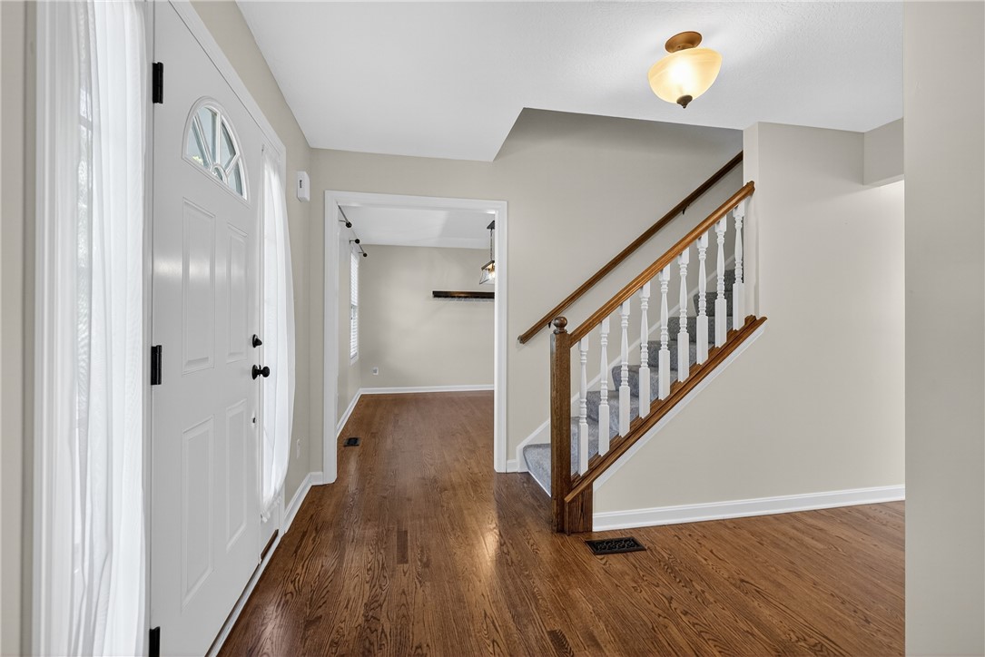 South Strabane, Pennsylvania 15301, United States, 4 Bedrooms Bedrooms, ,3 BathroomsBathrooms,Residential,Contingent,160910