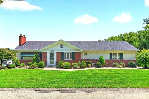 Homes For Sale - 166 Braddock Road Ave Ave<br/> Mt Pleasant Boro, PA 15666