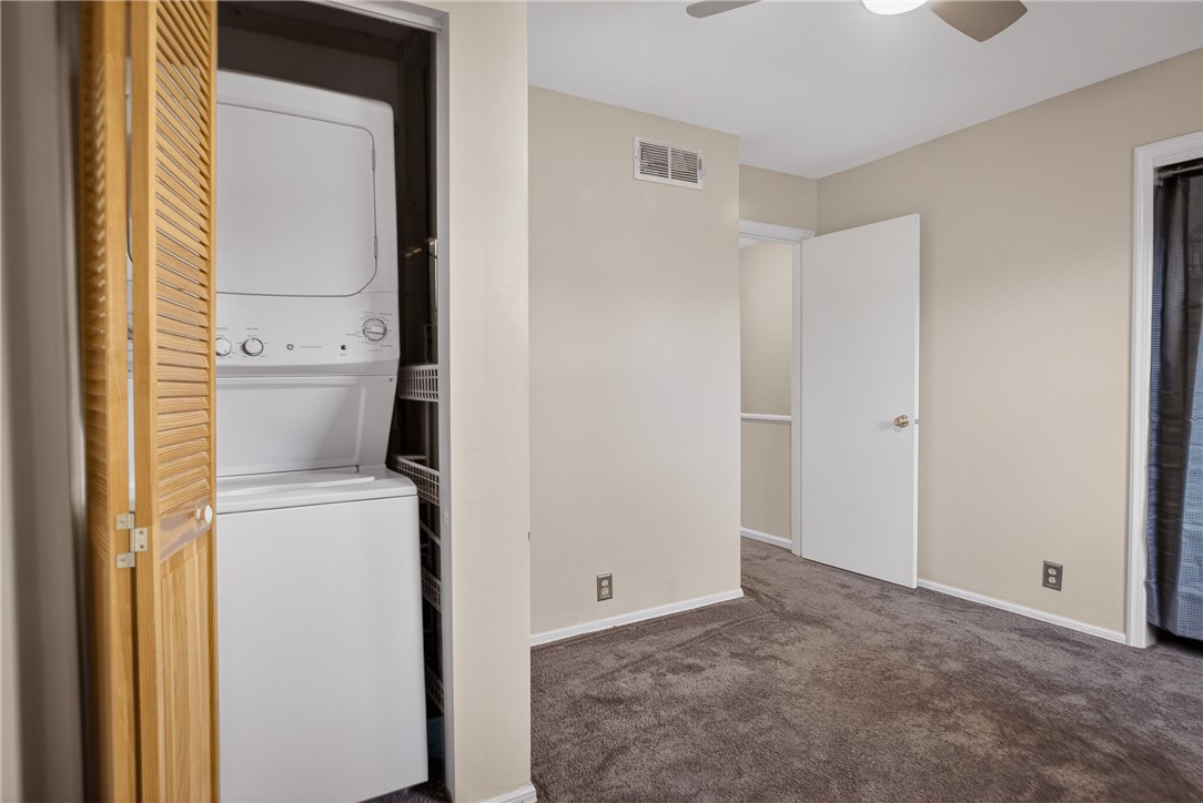 Scott Twp, Pennsylvania 15216, United States, 2 Bedrooms Bedrooms, ,2 BathroomsBathrooms,Residential,Active,254398