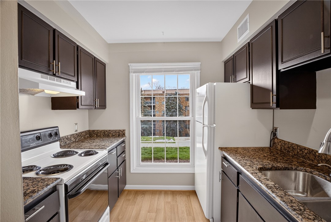 Scott Twp, Pennsylvania 15216, United States, 2 Bedrooms Bedrooms, ,2 BathroomsBathrooms,Residential,Active,254398