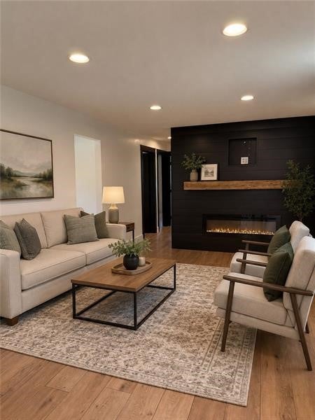 291 Simon Dr