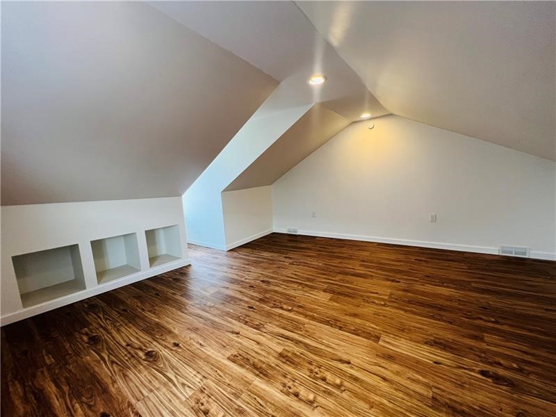 South Side, Pennsylvania 15203, United States, 3 Bedrooms Bedrooms, ,2 BathroomsBathrooms,Residential,Active,6751