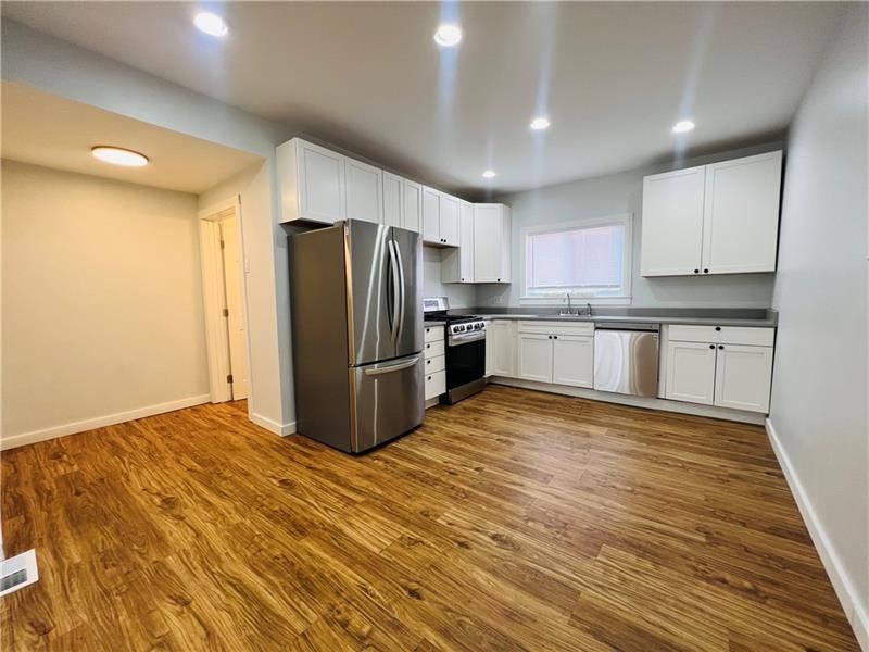 South Side, Pennsylvania 15203, United States, 3 Bedrooms Bedrooms, ,2 BathroomsBathrooms,Residential,Active,6751