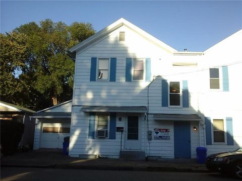 Photo of 813 6th Ave #3, New Brighton, PA 15066 (MLS # 1724833)