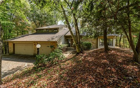 2652 Glenchester Rd Franklin Park PA 15090