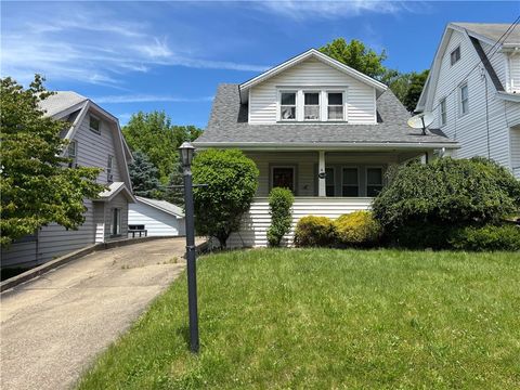 Homes For Sale - 4 W Garfield Ave Ave<br/> New Castle, PA 16105