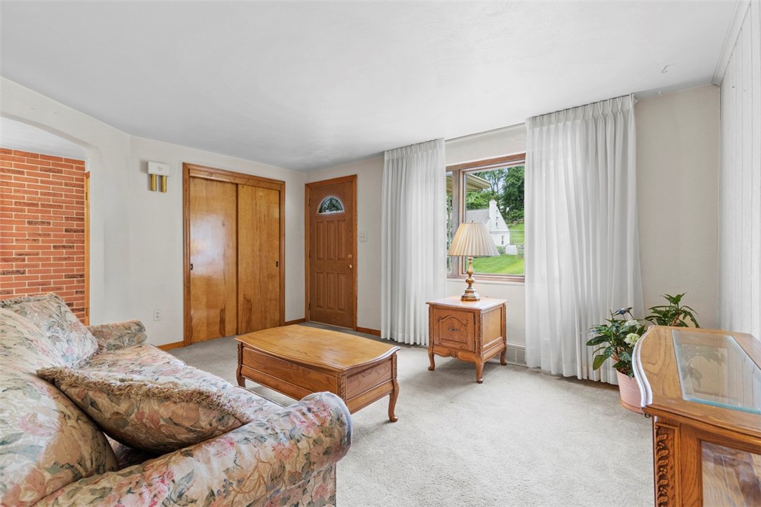 527 Glenrock Dr Dr, Bethel Park, Pennsylvania image 7