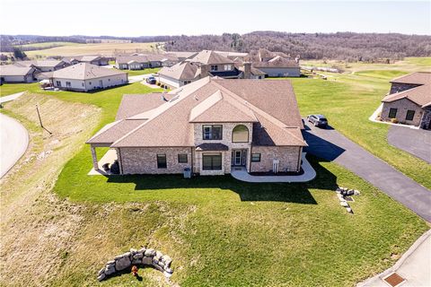 Photo of 1207 Bellfield Ct, Greensburg, PA 15601 (MLS # 1746010)