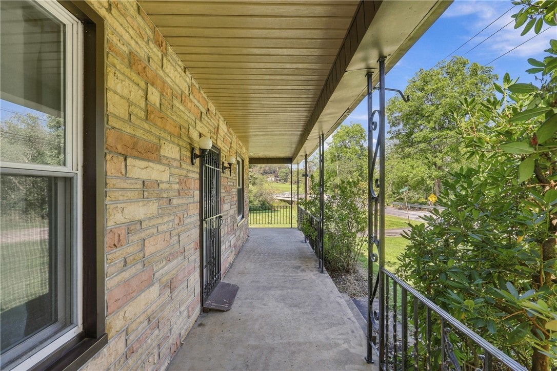 871 Brownstown Hill Road