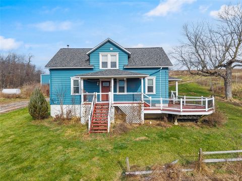 Photo of 26 Covered Bridge Rd, Mc Donald, PA 15057 (MLS # 1732871)