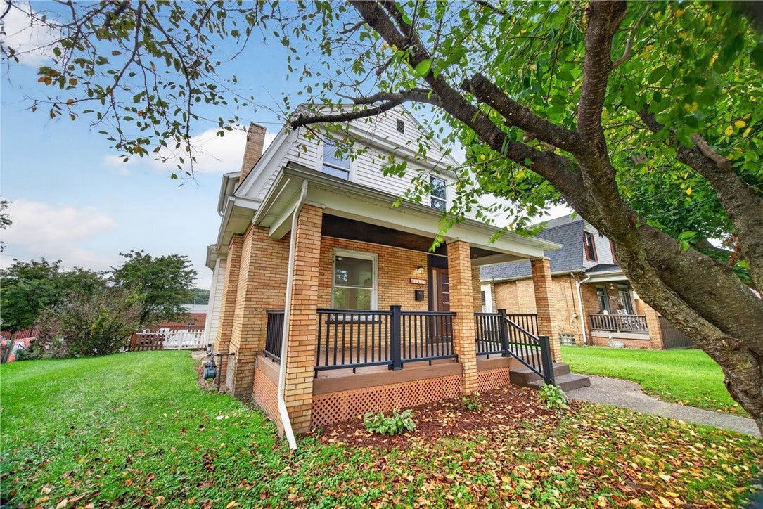 1427 Duss Ave