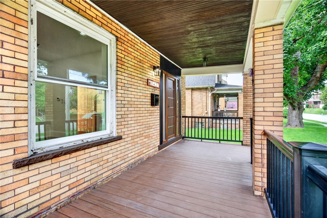 1427 Duss Ave