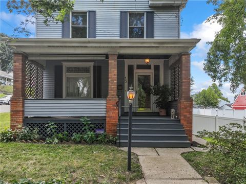 Photo of 432 Holmes Ave, Baden, PA 15005 (MLS # 1741745)