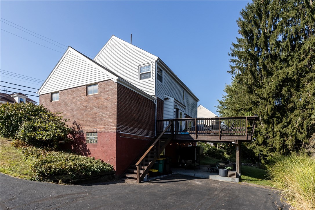 Ross Twp, Pennsylvania 15237, United States, 3 Bedrooms Bedrooms, ,3 BathroomsBathrooms,Residential,Contingent,207270