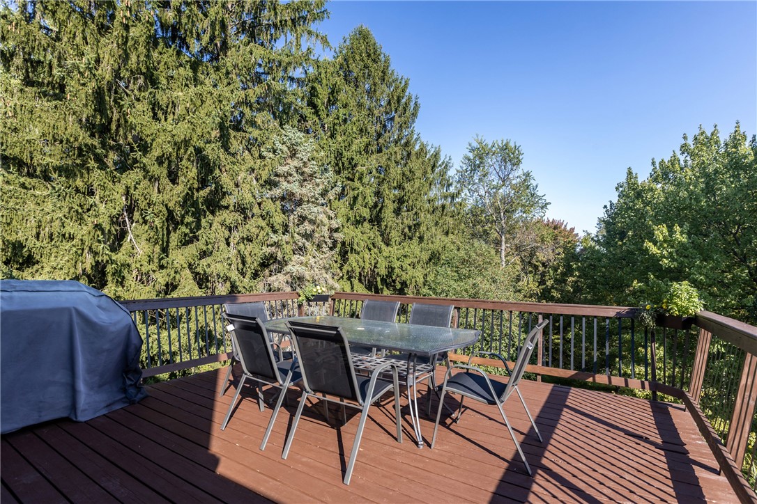 Ross Twp, Pennsylvania 15237, United States, 3 Bedrooms Bedrooms, ,3 BathroomsBathrooms,Residential,Contingent,207270