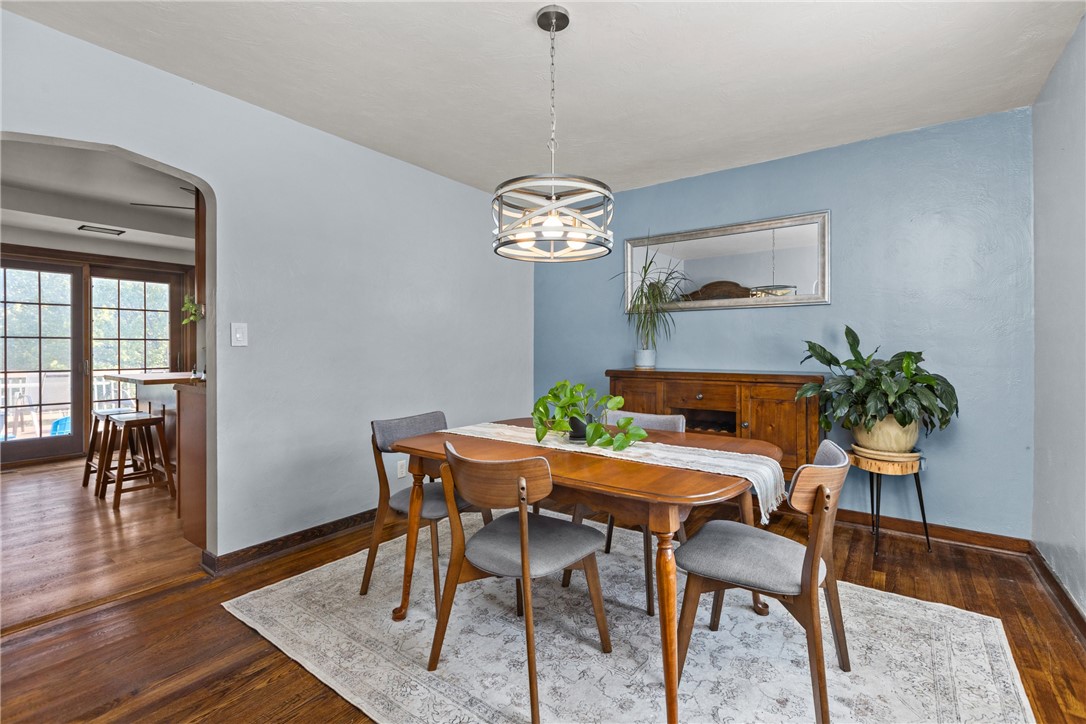 Ross Twp, Pennsylvania 15237, United States, 3 Bedrooms Bedrooms, ,3 BathroomsBathrooms,Residential,Contingent,207270