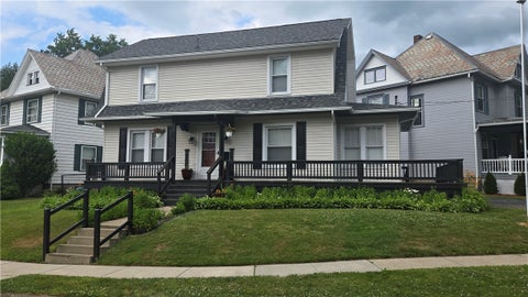 Photo of 26 Rosedale Ave, Greenville, PA 16125 (MLS # 1760782)