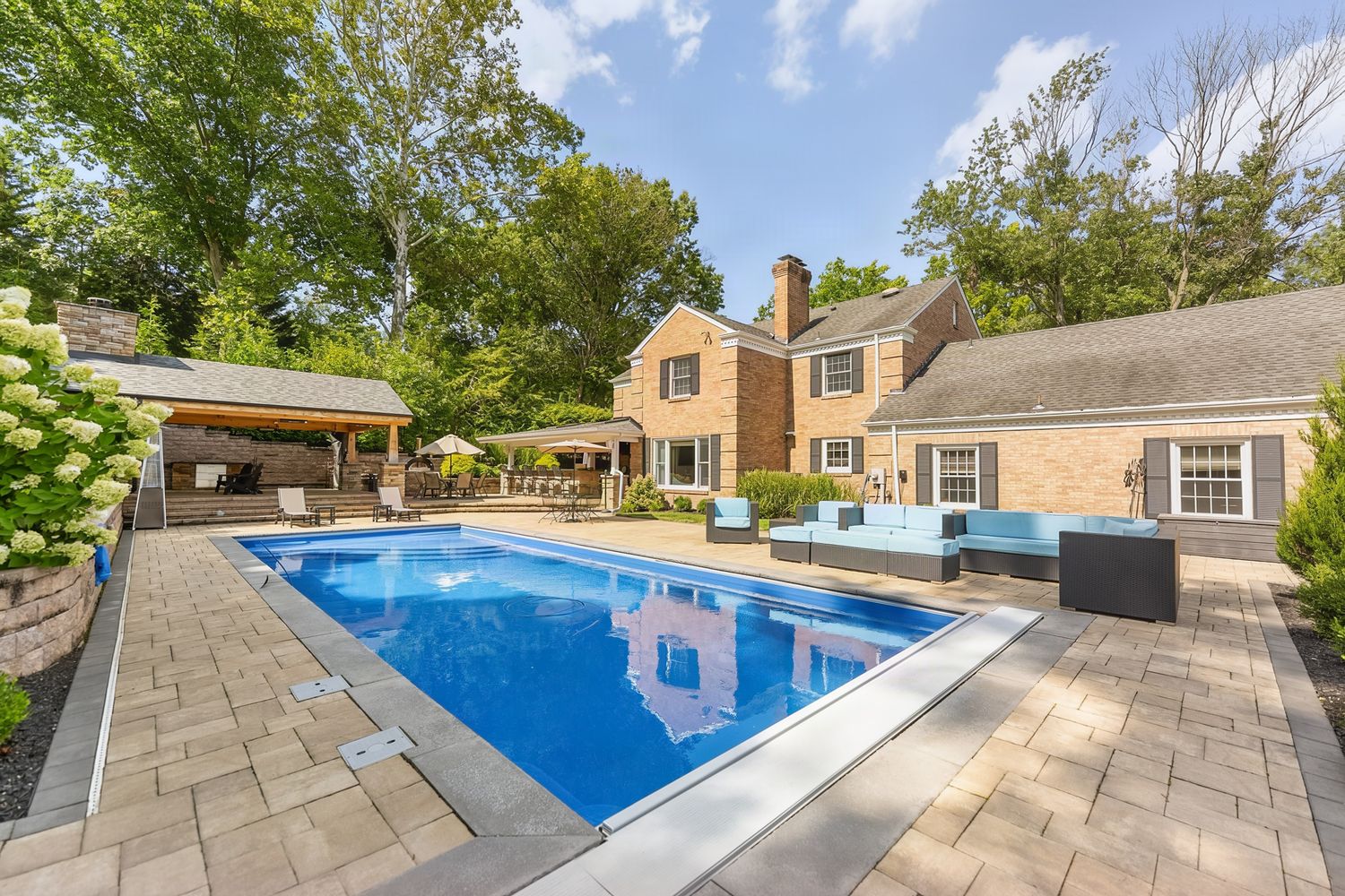 143 Devonwood Dr