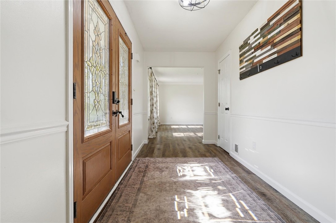 105 Bayberry Ln